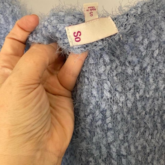 Women's Fuzzy Blue V-Neck Sweater SO S - Picture 3 of 4